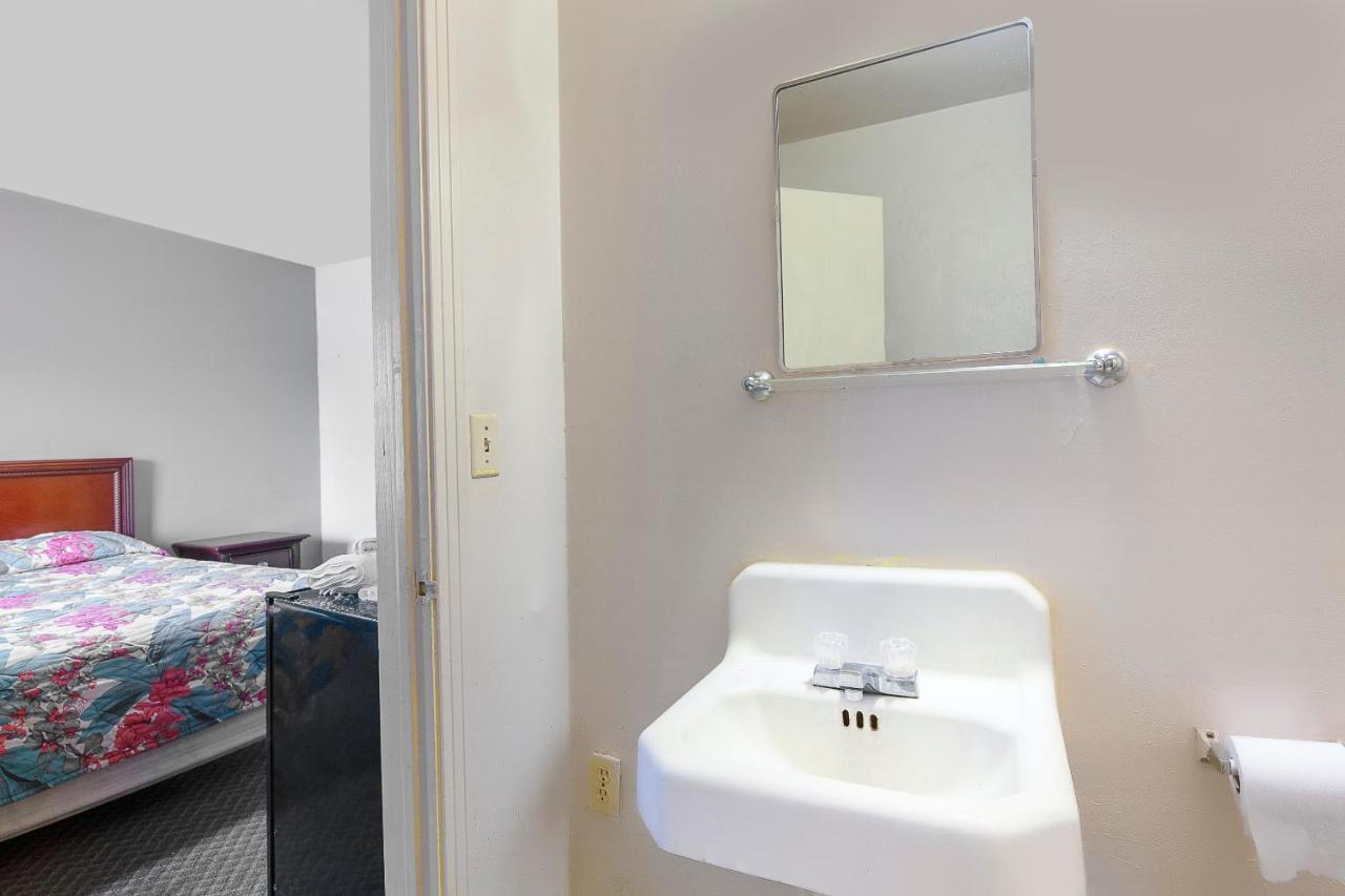 Hotel O Near Fanning Springs State Park Us Hwy 98 โอลด์ทาวน์ ภายนอก รูปภาพ