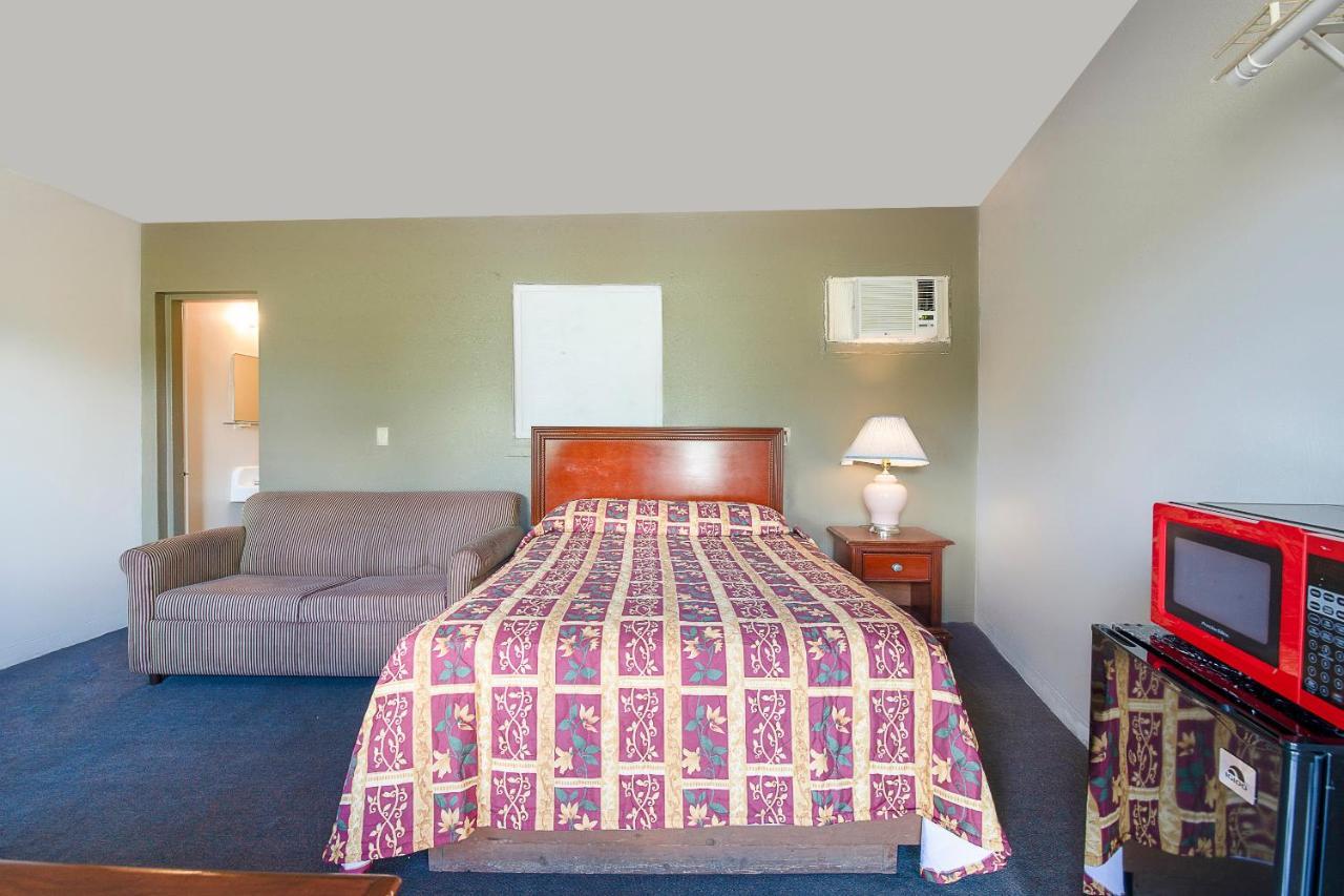 Hotel O Near Fanning Springs State Park Us Hwy 98 โอลด์ทาวน์ ภายนอก รูปภาพ