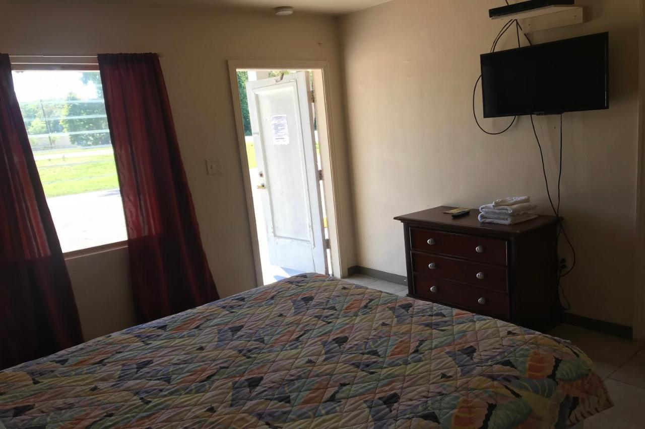 Hotel O Near Fanning Springs State Park Us Hwy 98 โอลด์ทาวน์ ภายนอก รูปภาพ