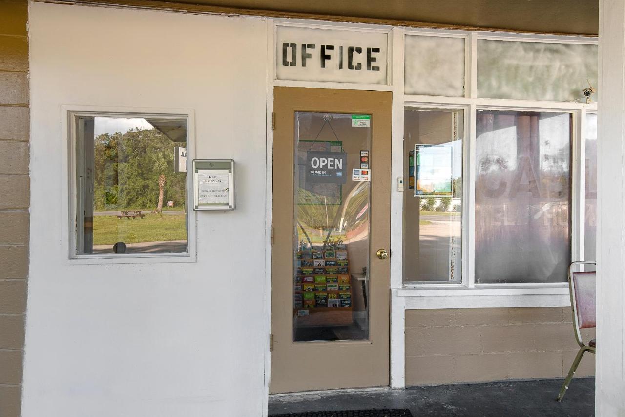 Hotel O Near Fanning Springs State Park Us Hwy 98 โอลด์ทาวน์ ภายนอก รูปภาพ