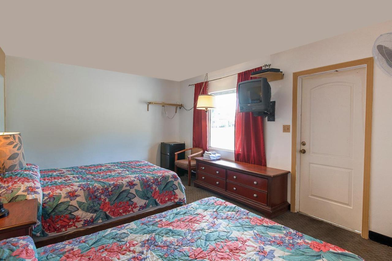 Hotel O Near Fanning Springs State Park Us Hwy 98 โอลด์ทาวน์ ภายนอก รูปภาพ