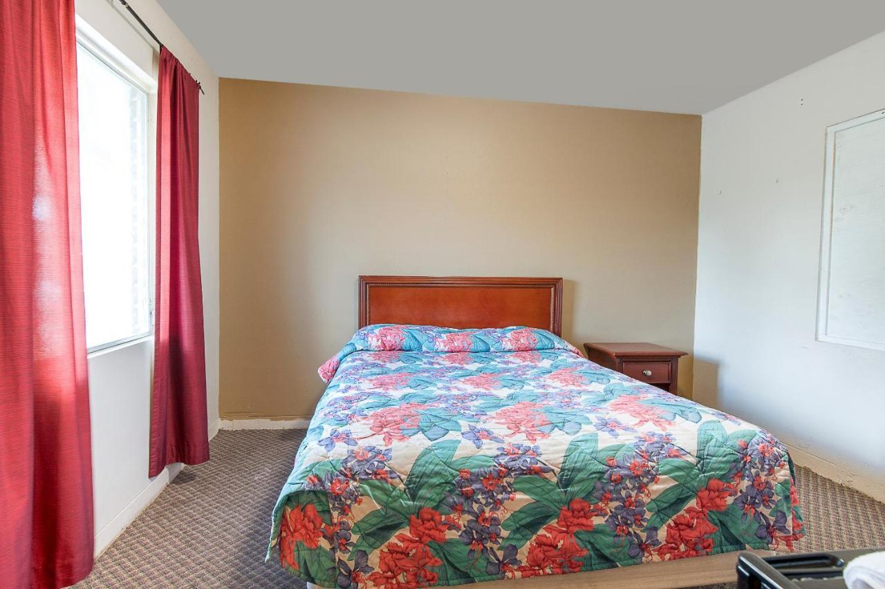 Hotel O Near Fanning Springs State Park Us Hwy 98 โอลด์ทาวน์ ภายนอก รูปภาพ