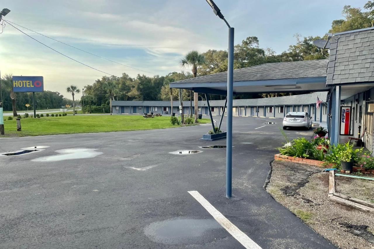Hotel O Near Fanning Springs State Park Us Hwy 98 โอลด์ทาวน์ ภายนอก รูปภาพ